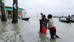 ক্ষতিগ্রস্ত ১৪ জেলা, পানিবন্দি লাখো মানুষ