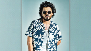 দহন থেকে  জংলি