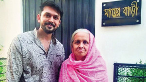 সত্যিই তুমি নেই মা?