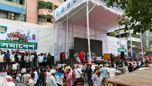 নয়াপল্টনে তারুণ্যের সমাবেশের মঞ্চ প্রস্তুত, আসছেন নেতাকর্মীরা