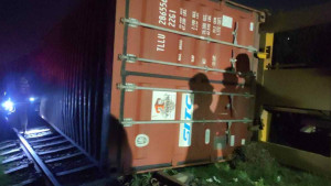 ব্রাহ্মণবাড়িয়ায় বগি লাইনচ্যুত, ঢাকা-চট্টগ্রাম-সিলেট ট্রেন চলাচল বন্ধ