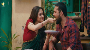 পূজা-আদরের এক মিনিটের ঝলক
