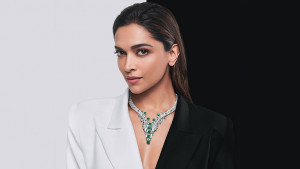 ২০ কোটিতে দীপিকার রাজকীয় প্রত্যাবর্তন