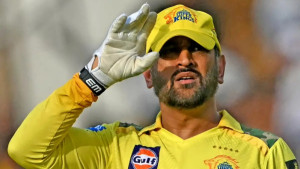 অবসর প্রসঙ্গে রহস্যময় ধোনি