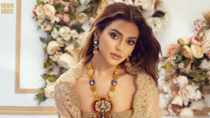 চিকিৎসকের নিবিড় পর্যবেক্ষণে নুসরাত ফারিয়া