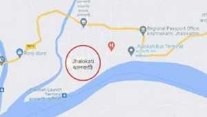 রাজাপুরে বসতঘর আগুন দিয়ে পুড়িয়ে দিল দুর্বৃত্তরা
