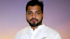 আজকের মধ্যে শপথ চেয়ে মন্ত্রণালয়কে ইশরাকের তাগিদ নোটিশ