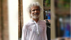 গুলশানে ভাস্কর রাসাকে হেনস্তা