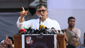 সরকার পদত্যাগ নিয়ে নাটক করেছে: সালাহউদ্দিন আহমেদ