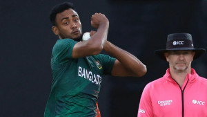 ইনজুরিতে ছিটকে গেলেন শরিফুল, পাকিস্তান সিরিজ শেষ