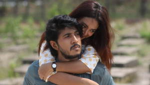 সূর্যের জীবনে আলো নিয়ে আসে তারা