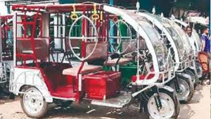 ‘বিপজ্জনক’ অটোরিকশা নিরাপদ করা সম্ভব