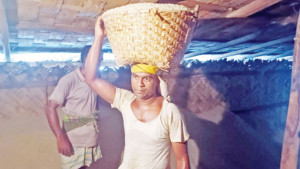 ‘গোস্ত হত্তে খাইয়্যি  ইয়ান মনতও নাই’