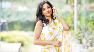 গরমে হালকা মেকআপ