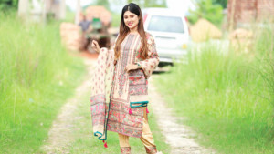 বর্ণিল পোশাকে ঈদ