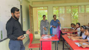 ইউএনও যেন শিক্ষক