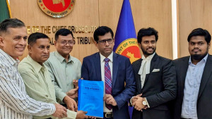 শেখ হাসিনাসহ ৩ জনের বিরুদ্ধে তদন্ত প্রতিবেদন দাখিল