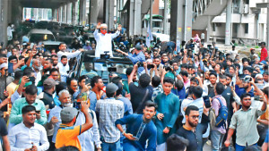 গলায় রশির পরিবর্তে ফুলের মালা পাচ্ছি