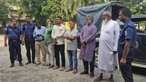 গাইবান্ধায় আইনশৃঙ্খলা সভা শেষে ৬ ইউপি চেয়ারম্যানকে আটক
