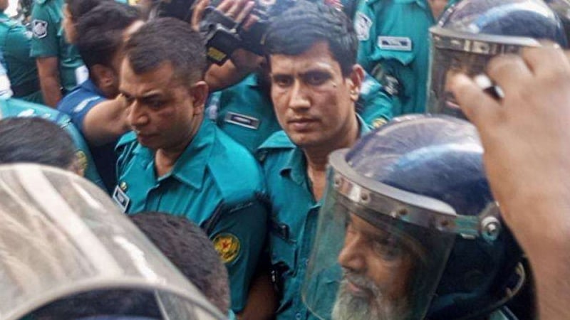 আলোচনায় সুব্রত বাইনের স্যাটেলাইট ফোন আলোচনায় সুব্রত বাইনের স্যাটেলাইট ফোন
