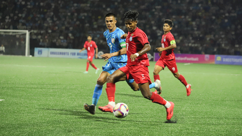 বৈরী আবহাওয়ায় সাফের ফুটবলারদের ফ্লাইট নামতে পারেনি ঢাকায় বৈরী আবহাওয়ায় সাফের ফুটবলারদের ফ্লাইট নামতে পারেনি ঢাকায়