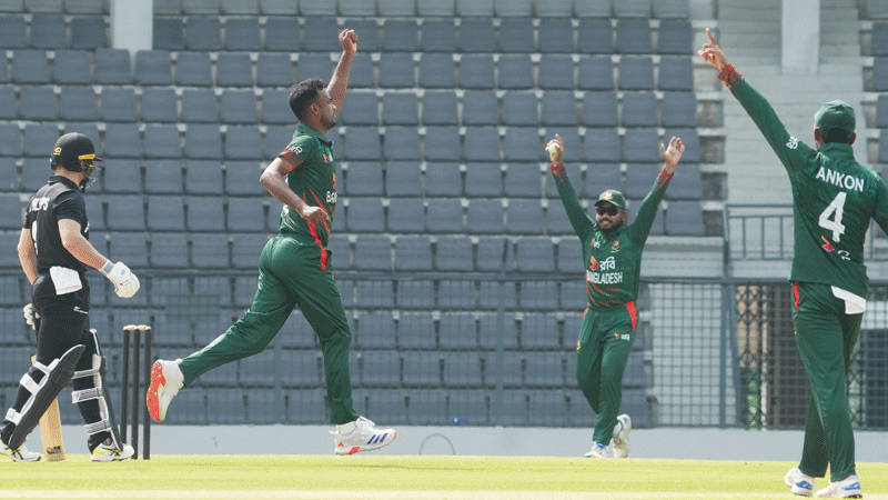 সোহানদের কাছে পাত্তাই পেল না নিউজিল্যান্ড ‘এ’ দল সোহানদের কাছে পাত্তাই পেল না নিউজিল্যান্ড ‘এ’ দল