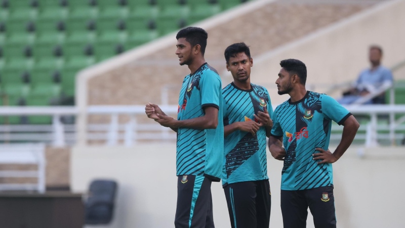 পাকিস্তান সফর নিয়ে ক্রিকেটারদের দুশ্চিন্তা পাকিস্তান সফর নিয়ে ক্রিকেটারদের দুশ্চিন্তা