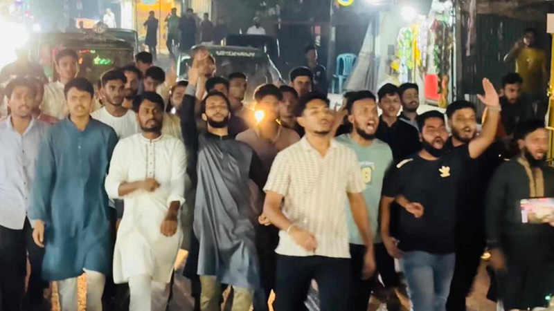 আ.লীগ নিষিদ্ধের দাবিতে চট্টগ্রাম-কক্সবাজার মহাসড়কে বিক্ষোভ আ.লীগ নিষিদ্ধের দাবিতে চট্টগ্রাম-কক্সবাজার মহাসড়কে বিক্ষোভ