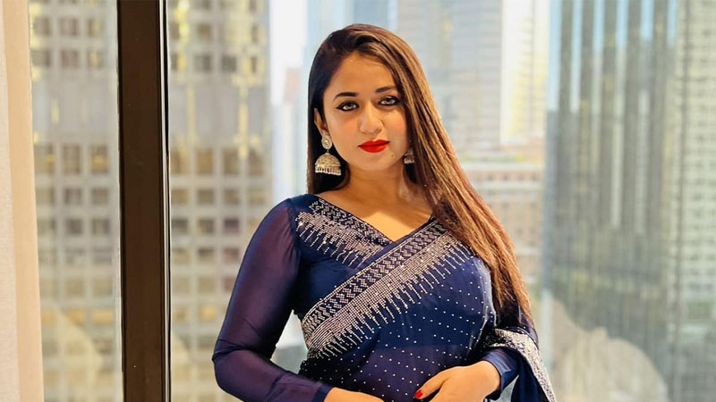 কম কাজ করেও টাকা কামানো যায়, যদি সুগার ড্যাডি থাকে: ফারিয়া শাহরিন কম কাজ করেও টাকা কামানো যায়, যদি সুগার ড্যাডি থাকে: ফারিয়া শাহরিন
