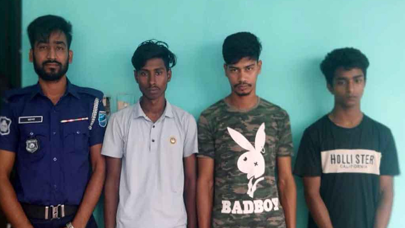 ছাত্রীকে অপহরণ করে দলবদ্ধ ধর্ষণ, গ্রেপ্তার ৪ ছাত্রীকে অপহরণ করে দলবদ্ধ ধর্ষণ, গ্রেপ্তার ৪