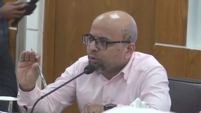 নেতাদের তোষামোদি না করে কাজ করুন নেতাদের তোষামোদি না করে কাজ করুন