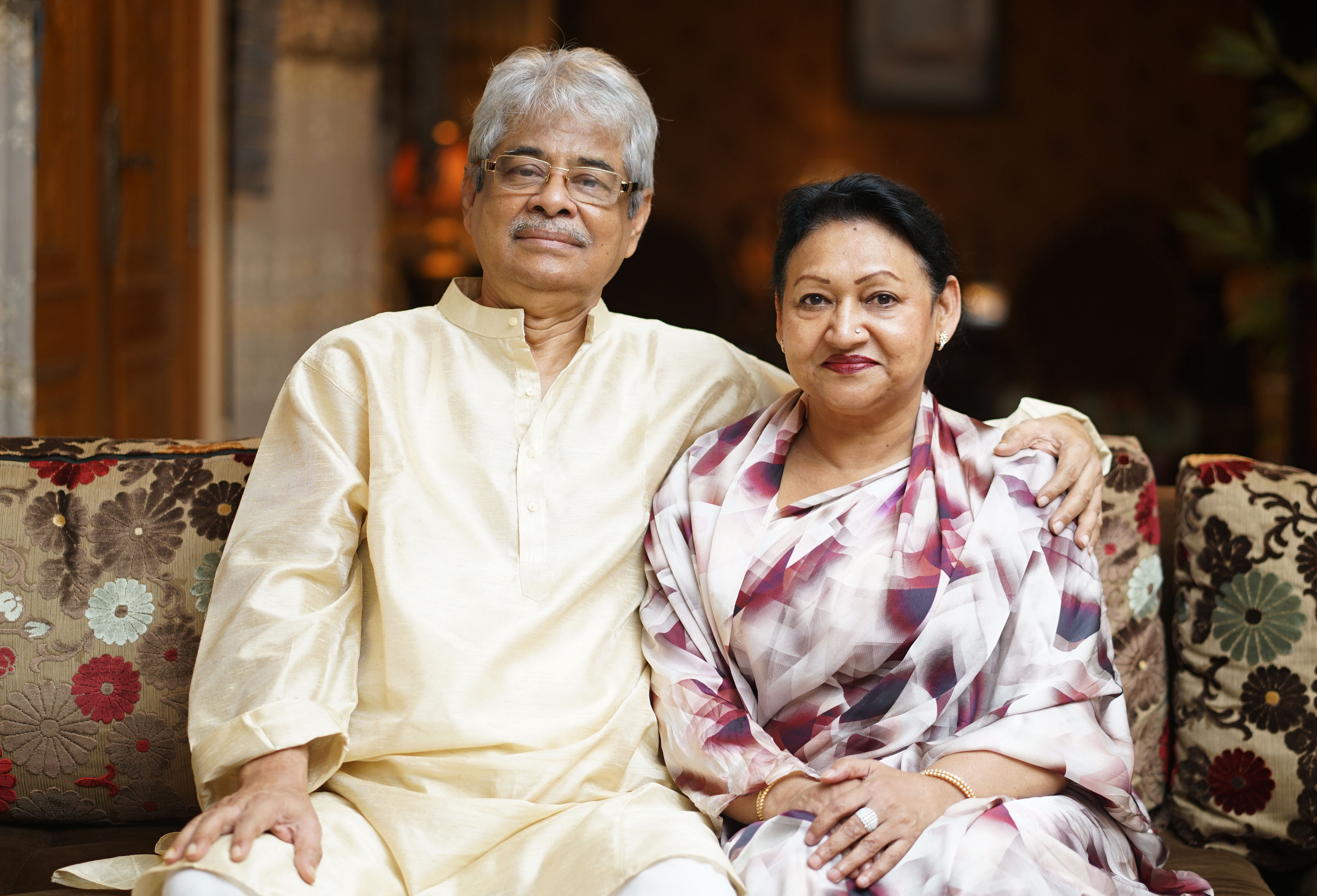 গাজী মাজহারুল আনোয়ারকে নিয়ে স্ত্রী জোহরার বই গাজী মাজহারুল আনোয়ারকে নিয়ে স্ত্রী জোহরার বই