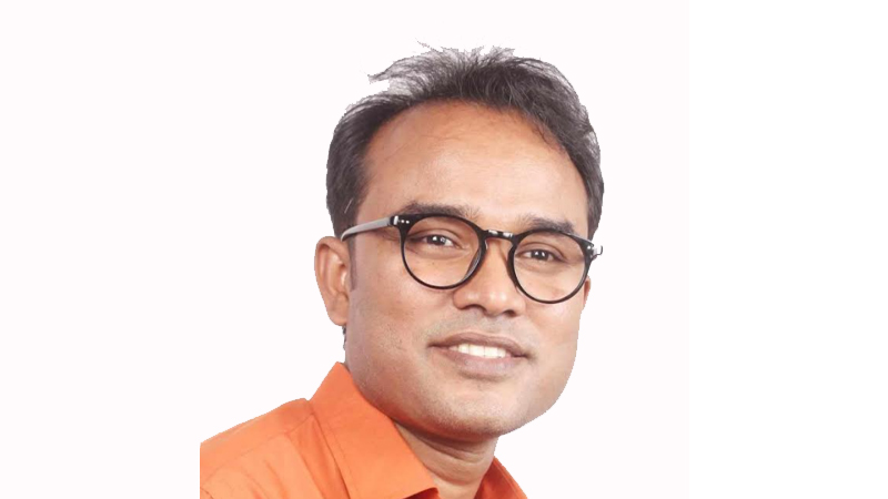 দুর্বৃত্তের হামলায় কবি হাসনাইন হীরা আহত দুর্বৃত্তের হামলায় কবি হাসনাইন হীরা আহত