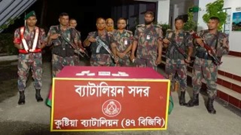 মিরপুরে ট্রেন থেকে ৪০ লাখ টাকার কোকেন জব্দ মিরপুরে ট্রেন থেকে ৪০ লাখ টাকার কোকেন জব্দ