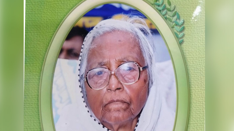 আমার জীবনদায়ী মা আমার জীবনদায়ী মা
