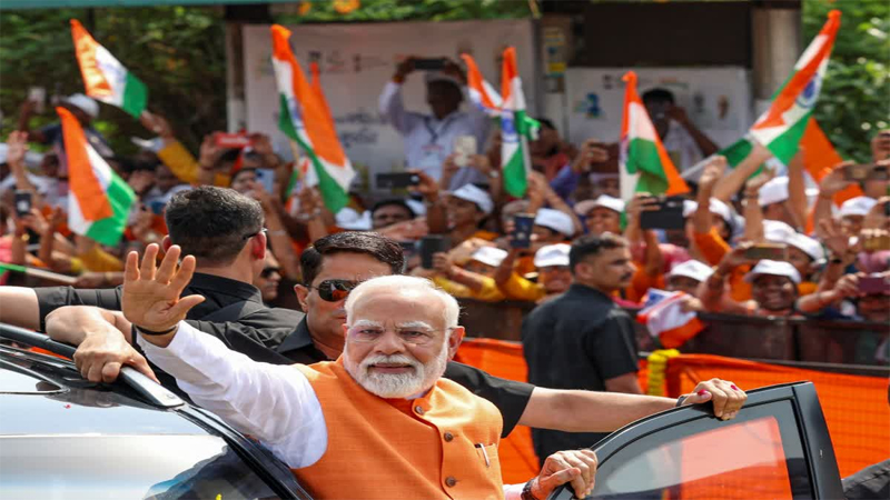 পশ্চিমবঙ্গসহ ৪ রাজ্য সফরে মোদি, নেতাকর্মীদের উচ্ছ্বাস পশ্চিমবঙ্গসহ ৪ রাজ্য সফরে মোদি, নেতাকর্মীদের উচ্ছ্বাস