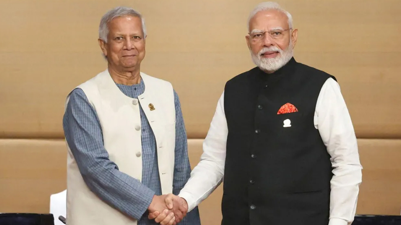 বাংলাদেশ-ভারতের বাণিজ্য টানাপোড়েন: পণ্য পরিবহনে খরচের হিসাব কষছেন ব্যবসায়ীরা বাংলাদেশ-ভারতের বাণিজ্য টানাপোড়েন: পণ্য পরিবহনে খরচের হিসাব কষছেন ব্যবসায়ীরা