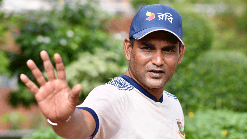 চুক্তি ছাড়া চাকরিতে সালাউদ্দিন চুক্তি ছাড়া চাকরিতে সালাউদ্দিন