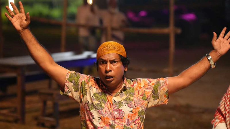 ট্রাকচালক আব্বাসের সহযোগী সেলিম জানে সবই ট্রাকচালক আব্বাসের সহযোগী সেলিম জানে সবই