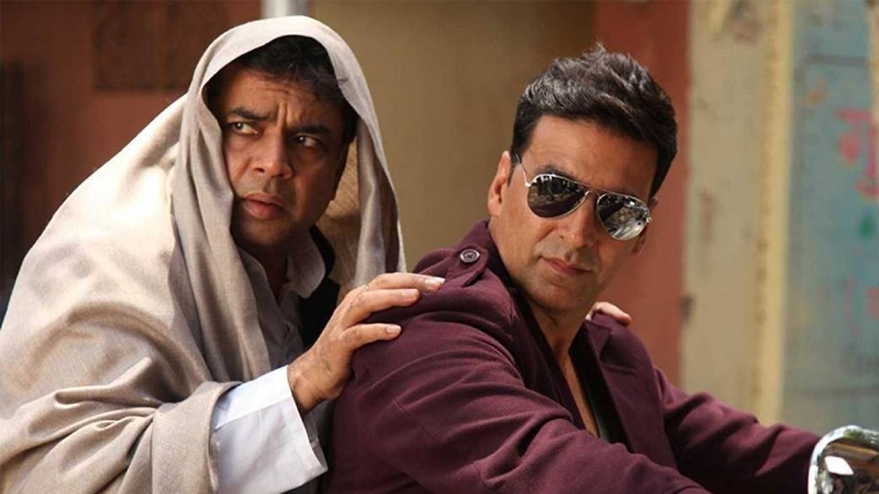 সুদে-আসলে অক্ষয়কে টাকা ফেরত দিলেন পরেশ সুদে-আসলে অক্ষয়কে টাকা ফেরত দিলেন পরেশ