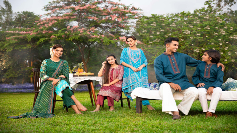 ‘রুটস অফ এ্যালিগ্যান্স’ থিমে সারা’র বাহারি ঈদ পোশাক ‘রুটস অফ এ্যালিগ্যান্স’ থিমে সারা’র বাহারি ঈদ পোশাক