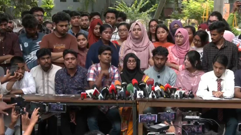 রোববার প্রজ্ঞাপন না হলে আবারও আন্দোলনের হুঁশিয়ারি ৭ কলেজের রোববার প্রজ্ঞাপন না হলে আবারও আন্দোলনের হুঁশিয়ারি ৭ কলেজের