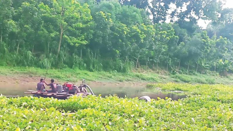 আবার কুমার নদে বালু উত্তোলন আবার কুমার নদে বালু উত্তোলন