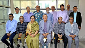সম্পাদক পরিষদের সভাপতি নূরুল কবীর, সম্পাদক হানিফ মাহমুদ