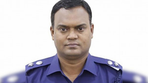 নরসিংদীর এসপি হতে ৫০ লাখ টাকা ঘুষ, পেলেন ‘তিরস্কার’