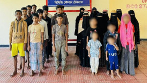 সাগরপথে মালয়েশিয়া পাচারচেষ্টা, নারী-শিশুসহ উদ্ধার ২৮