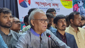 শেখ হাসিনার নির্দেশেই কয়েকটি বাসে আগুন: রিজভী