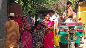 নদীতে দুই নৌকার জেলেদের মধ্যে মারামারি, নিহত ১