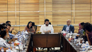 চলচ্চিত্র নির্মাণে সরকারি অনুদান নীতিমালা সংশোধন হবে: তথ্য উপদেষ্টা