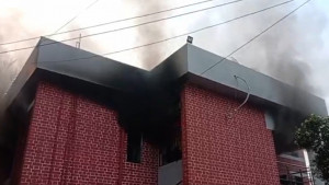 মেহেরপুরে এসপির বাড়িতে আগুন, ফায়ার সার্ভিস বলল- শর্ট সার্কিট